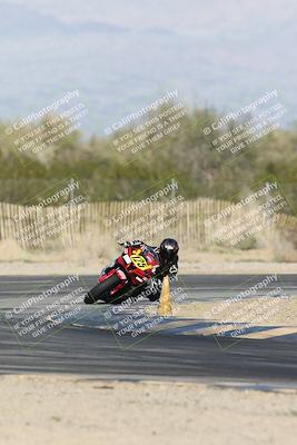 media/Jan-15-2026-Racers Edge (Thu) [[dfebeb70ab]]/2-A Group/Session 5 Turn 2/